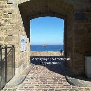 Au Cœur Des Remparts, L'écrin 2 Chambres Pour 2-6 Pers Appartement