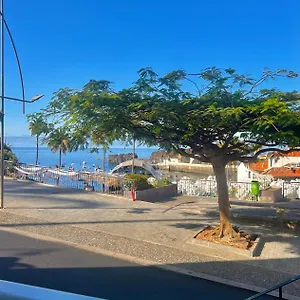 https://anchor-house.madeira-islandshotels.com